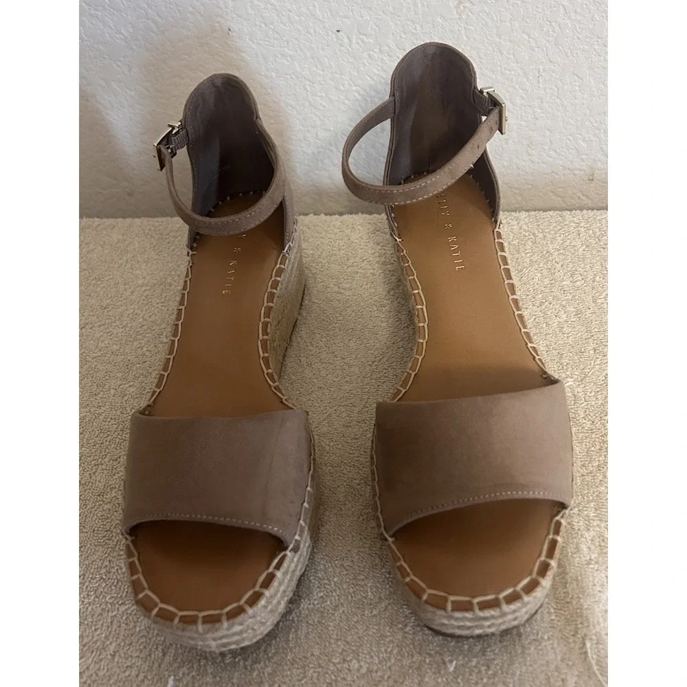 Kelly & Katie Size 9M Espadrille Taupe Wedge Fedrick Microsuede Sandals-JKL-1-A